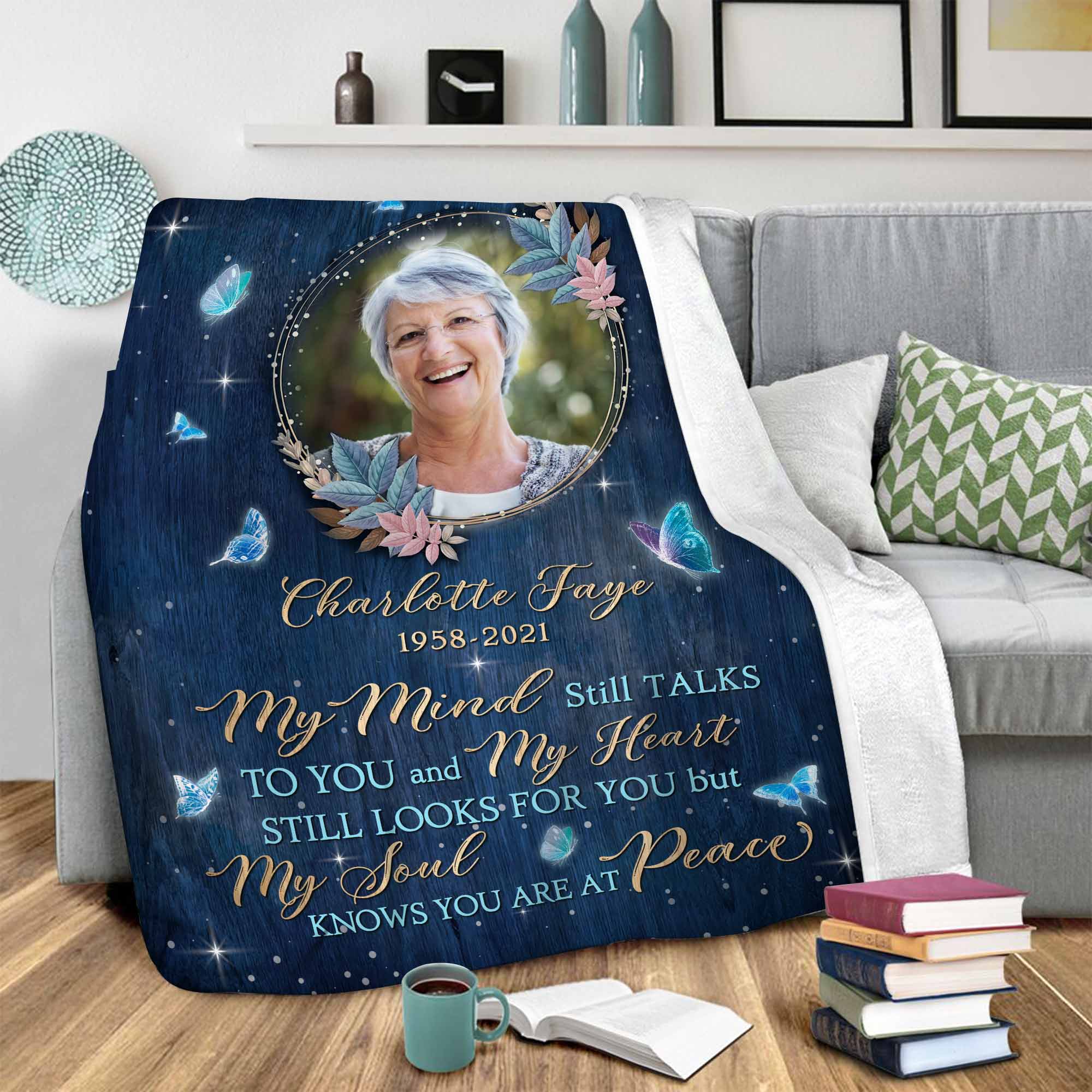 Memorial Blankets With Photo For Loss Of Grandma, Remembrance Memorial Blankets For Funeral, My Mind Still Talks To You Gifts