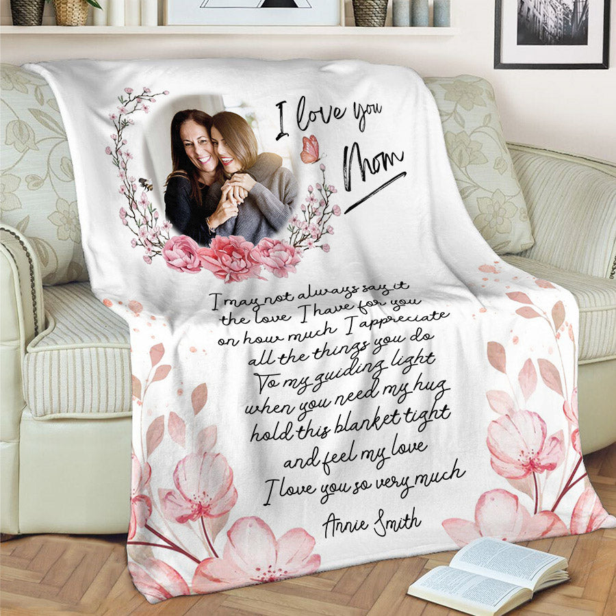 https://memory-gift.co/cdn/shop/products/personalized-blankets-for-mothers-day-5.jpg?v=1676629856